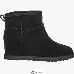NWOT UGG FEMME MINI. Cute boot with heel built in. Sleeker UGG Boot. Size 9